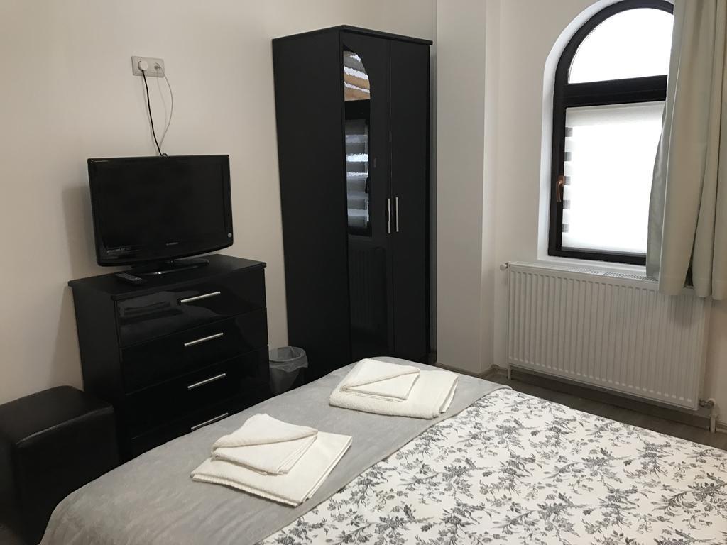 The Castle Apartment Гура Хуморулуй Стая снимка