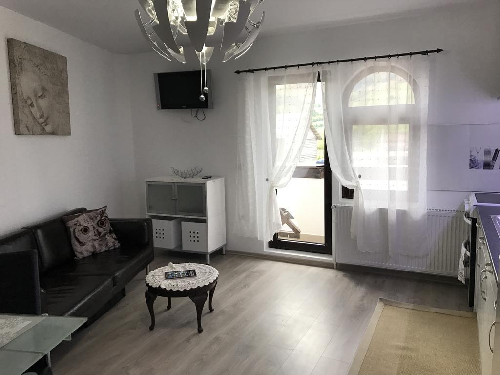 The Castle Apartment Гура Хуморулуй Стая снимка